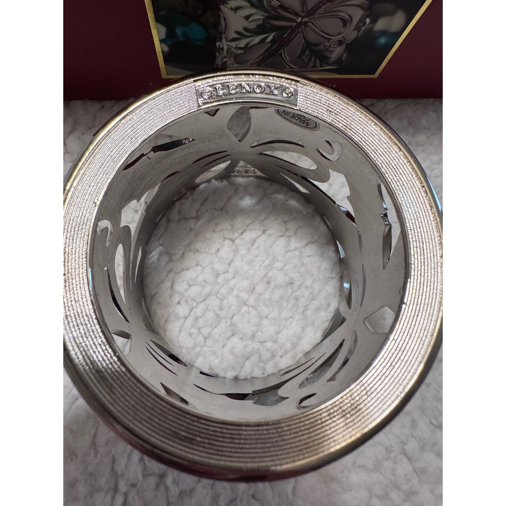 Lenox Holiday Nouveau Votive Silver Plated Pierced Holly Bow Candle Holder NWOT - Picture 7 of 7